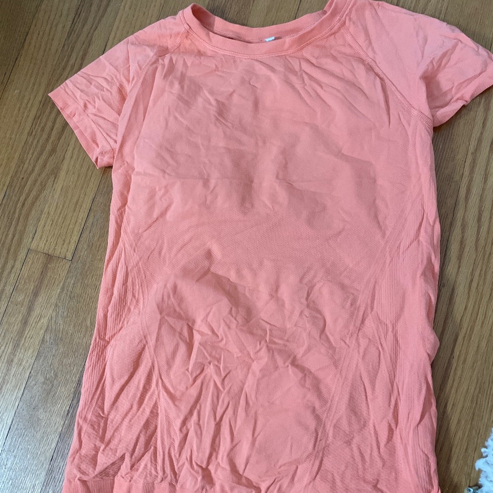 Athleta Monumentum short sleeve athletic shirt size S